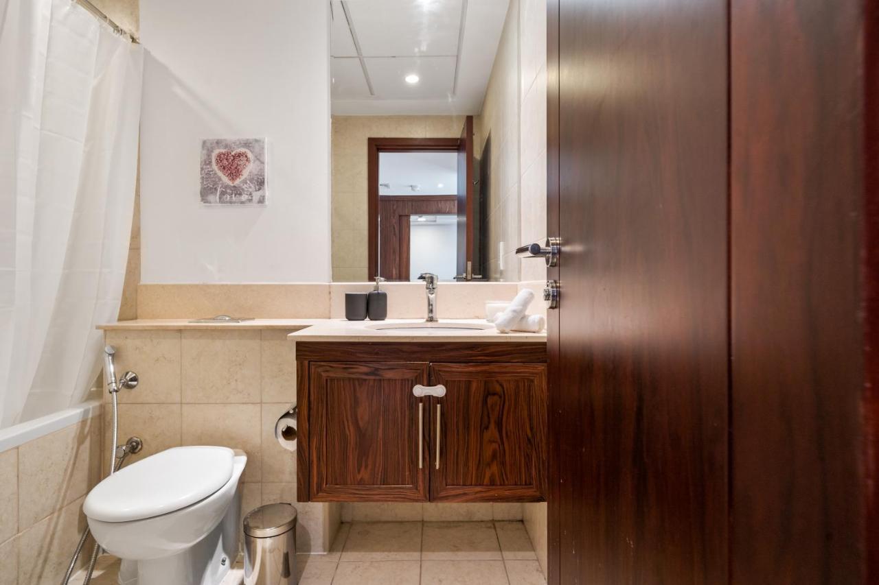 Chic And Zen Apartment, Near Burj Khalifa Tower Dubai Exteriör bild
